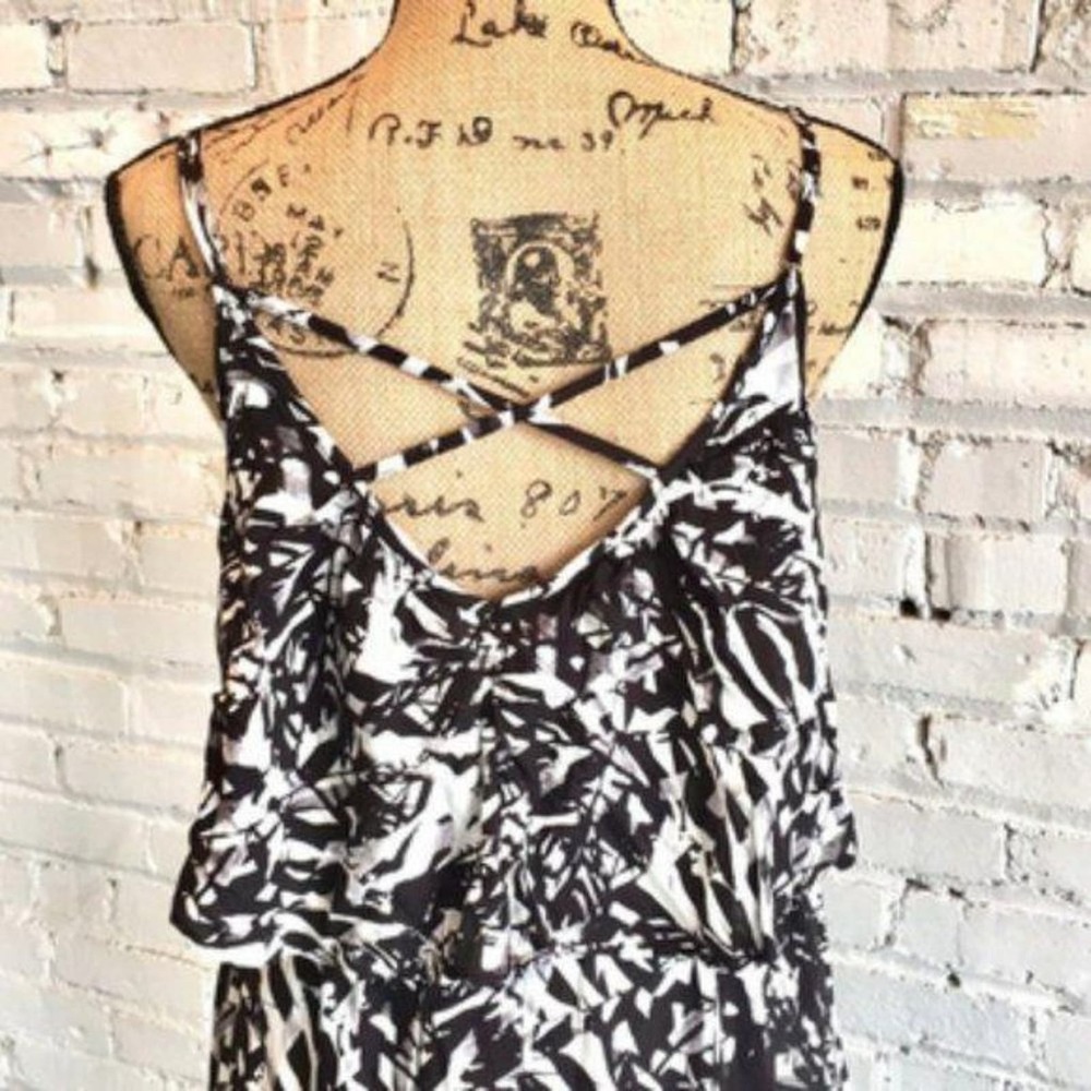 Yado summer dress LARGE NWT bust skirt cross straps - Picture 9 of 10